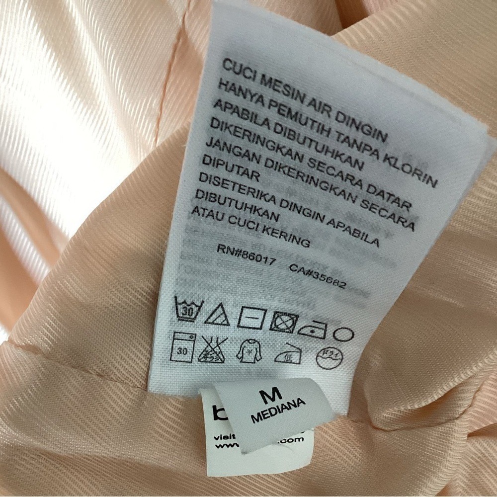 Bebe Cream‎ Trench Coat with Belted Waist and Notched Lapel Size M - Picture 7 of 7